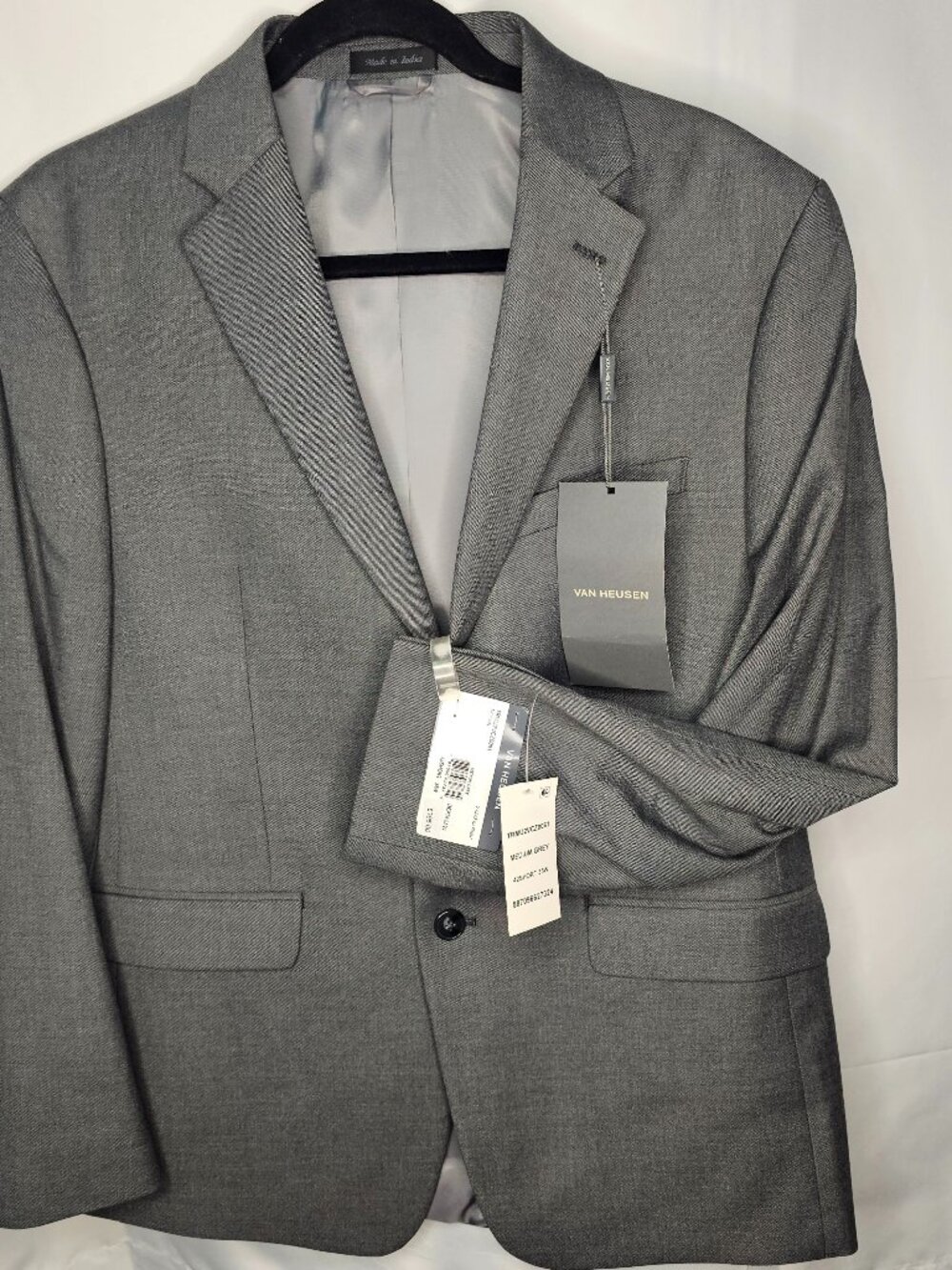Van Heusen Mens 2 Piece Suit Medium Grey 42S Jacket 35W Pants NWT
